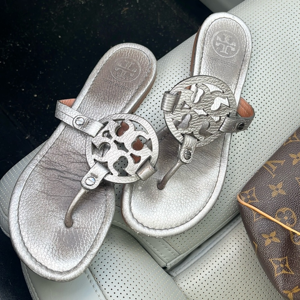Tory Burch flip flop sandal